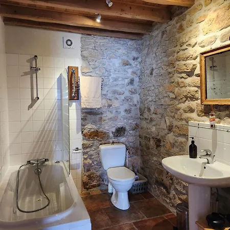 Le Clos Sainte Marie - Lampy * Cenne-Monesties
