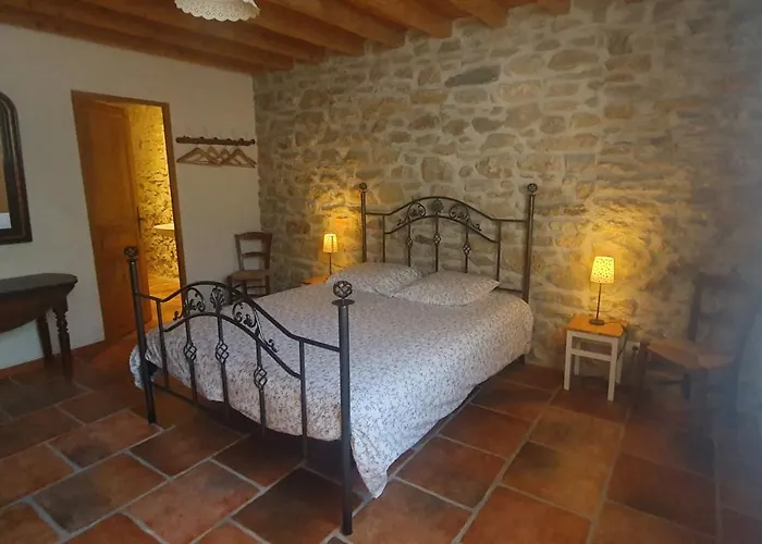 Le Clos Sainte Marie - Lampy * Cenne-Monesties
